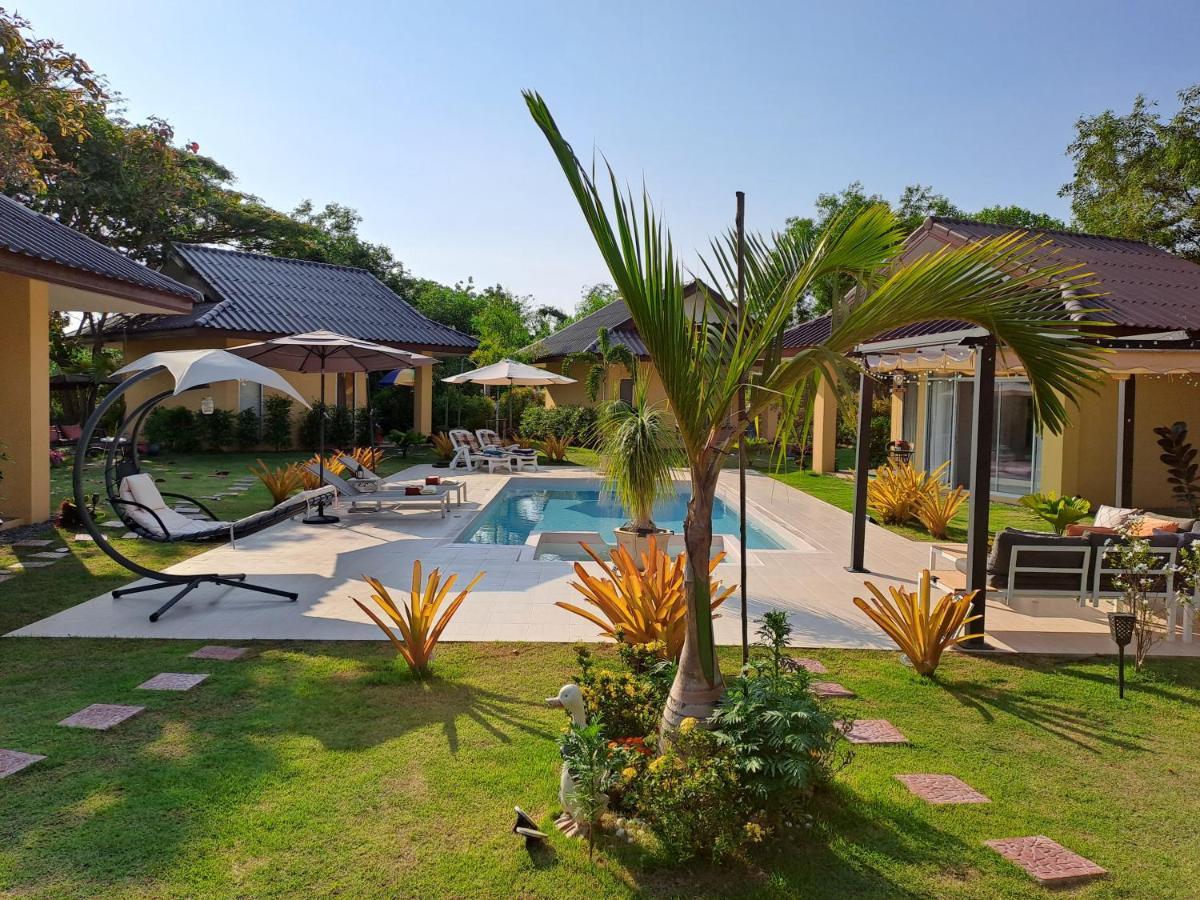 Pool Villa, Resort, Mae Ramphueng Beach, Ban Phe, Rayong, Residence M Thailand (Adults Only) Ban Chamrung Bagian luar foto